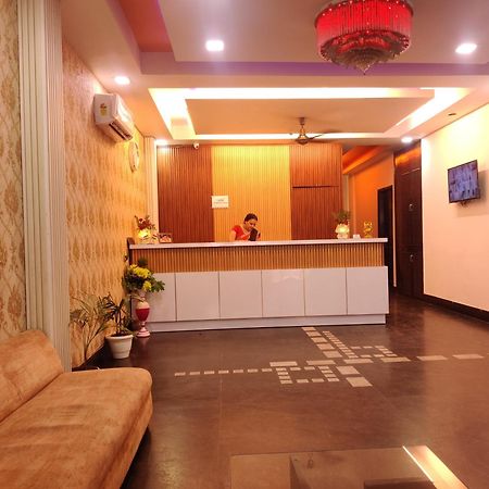 Hotel Delhi Airport Plaza Igi Airport 新德里 外观 照片