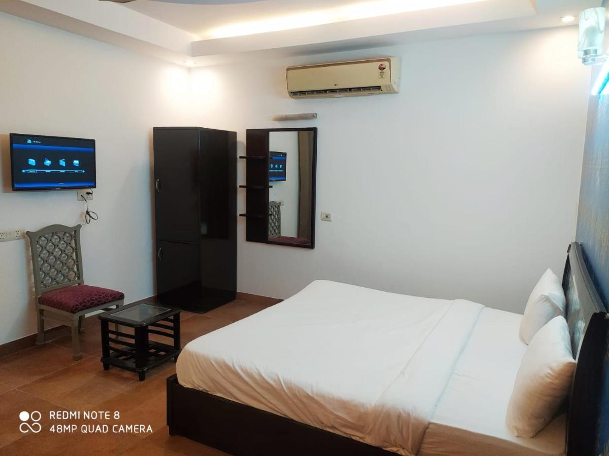 Hotel Delhi Airport Plaza Igi Airport 新德里 外观 照片