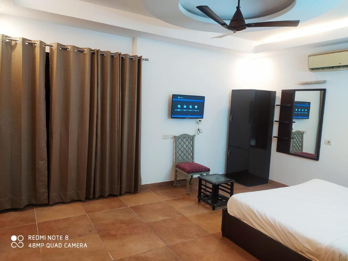 Hotel Delhi Airport Plaza Igi Airport 新德里 外观 照片